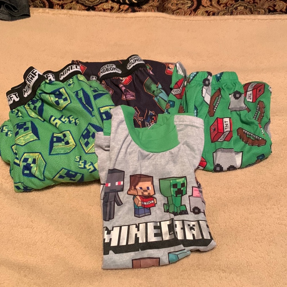 Minecraft Jammie’s—1 shirt, 2 pants, 1 shorts Sz10/12